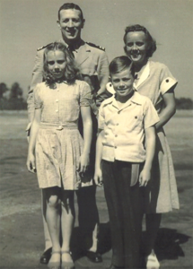 John and Nell Wooden with children Jim and Nan