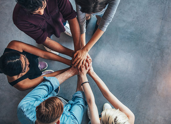 5 Ways Leaders Can Build Team Spirit